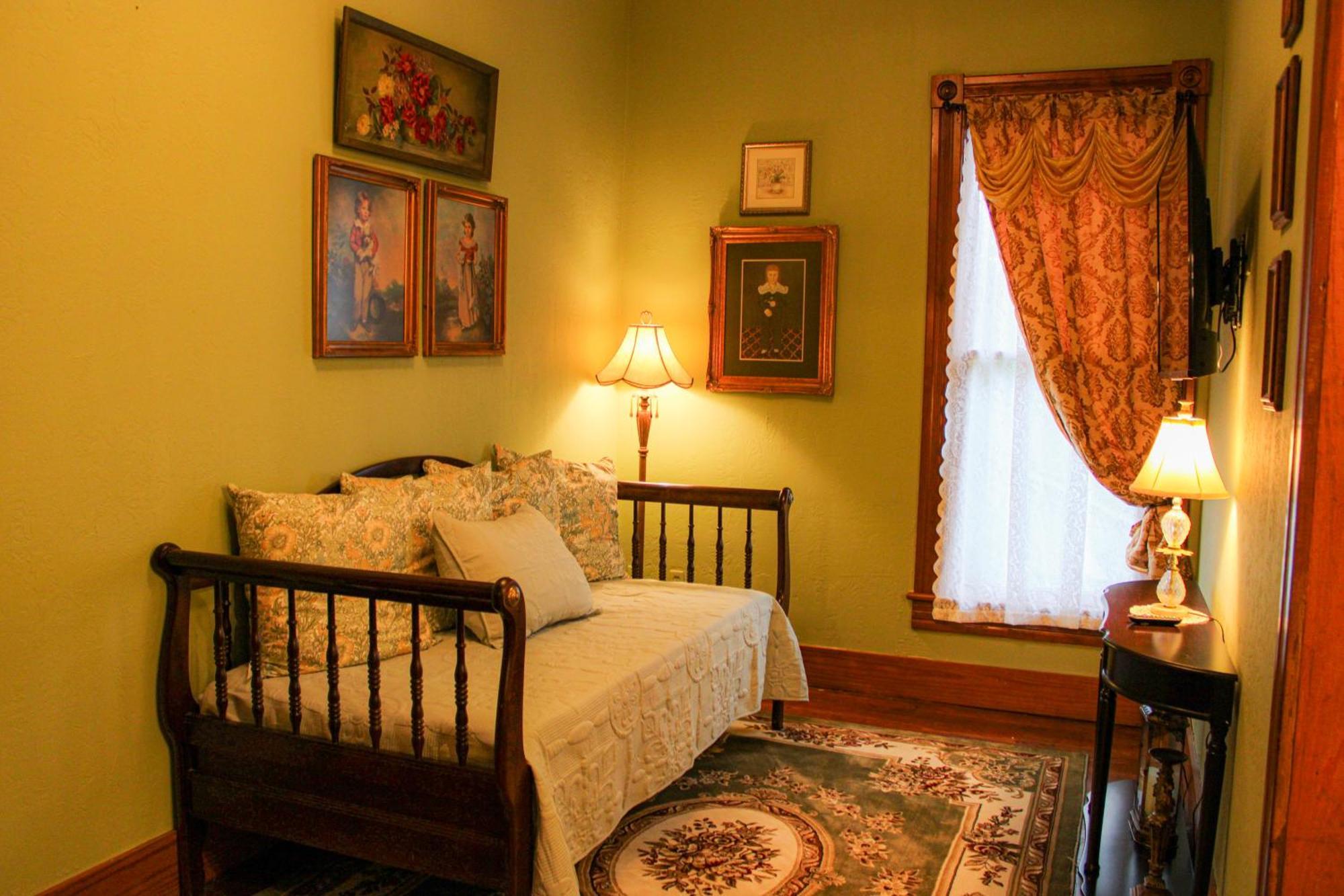 Woodbine Inn And Restaurant Madisonville Εξωτερικό φωτογραφία
