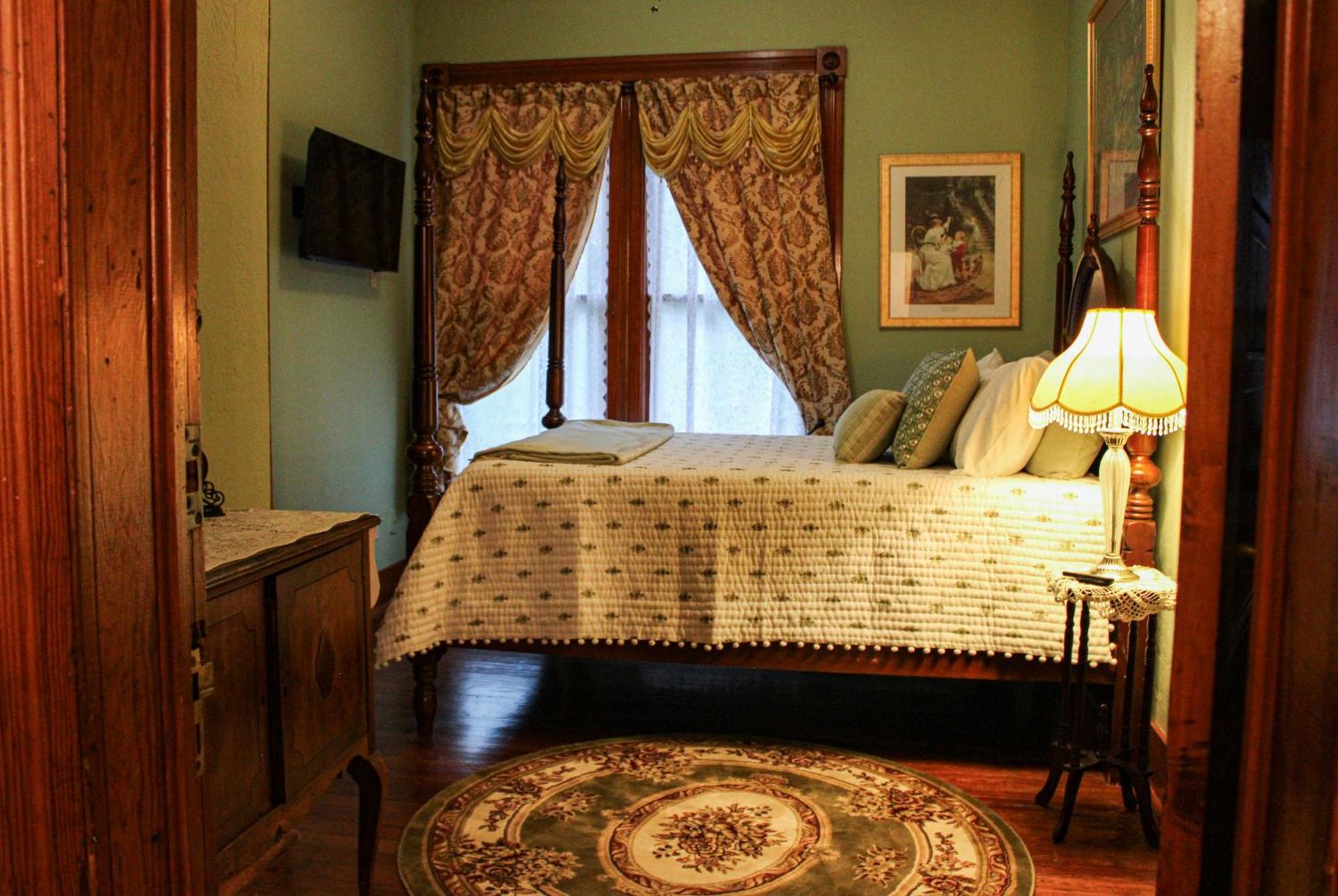 Woodbine Inn And Restaurant Madisonville Εξωτερικό φωτογραφία